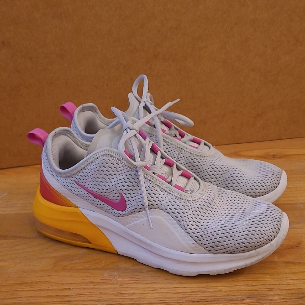 Nike Air Max Motion Women's Sunset Colors Sneakers, Size 8.5
